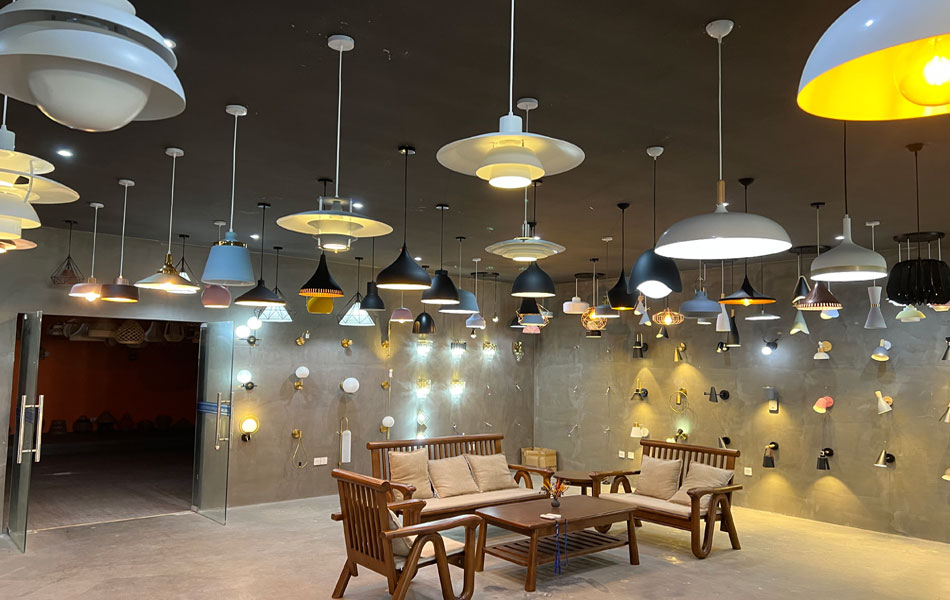 metal light manufacturer